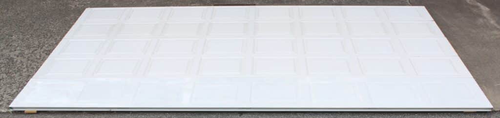 Lynx model 4800 White Garage Door